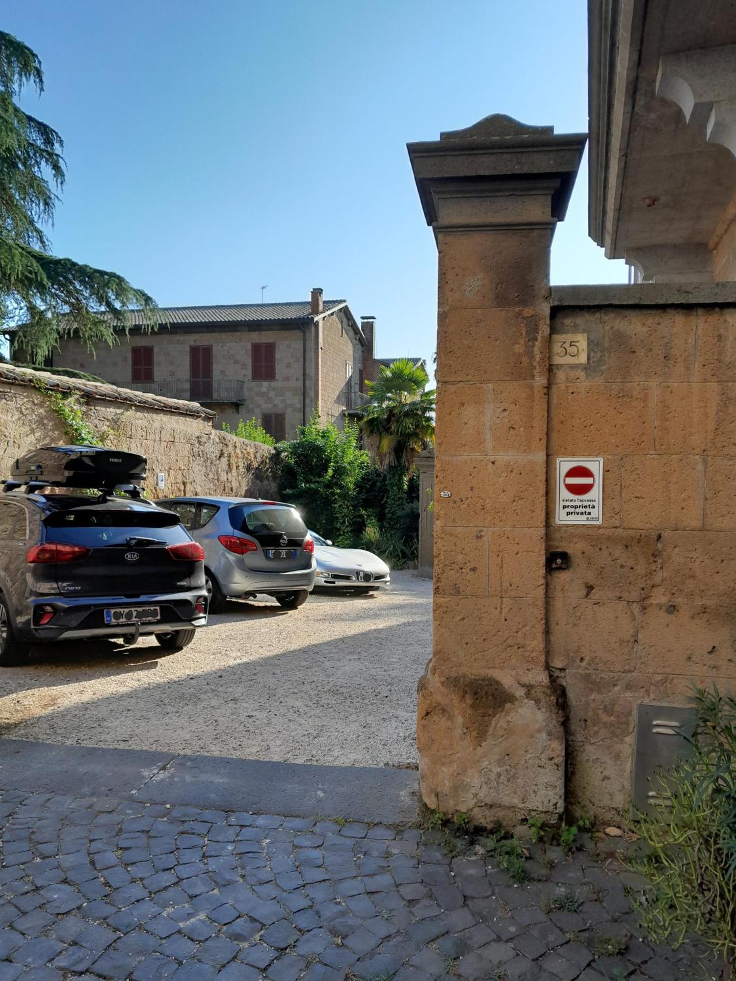 Porta Vivaria Orvieto- Private Parking Exterior foto